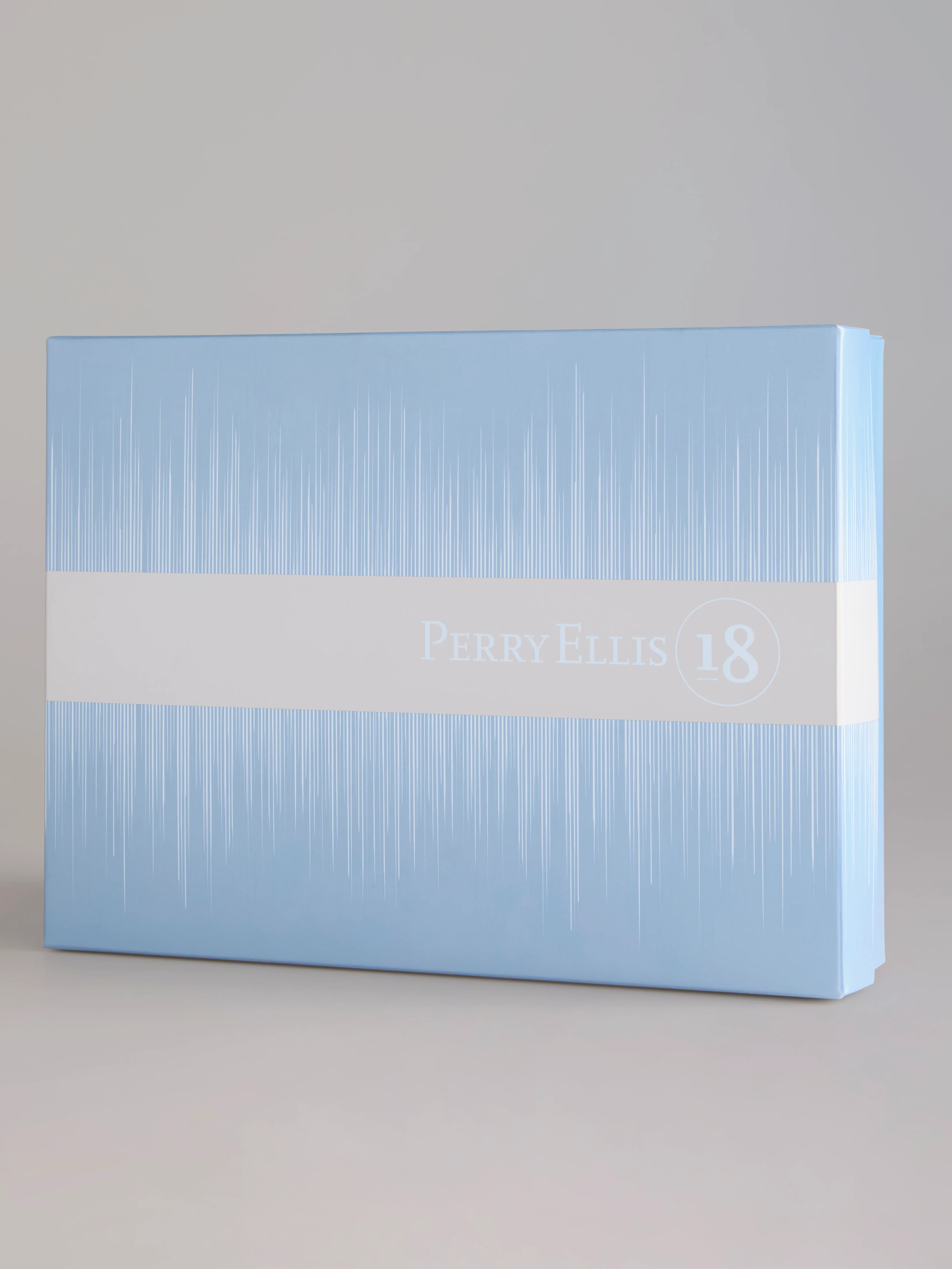 Perry Ellis 18 Fragrance Gift Set - Image 2