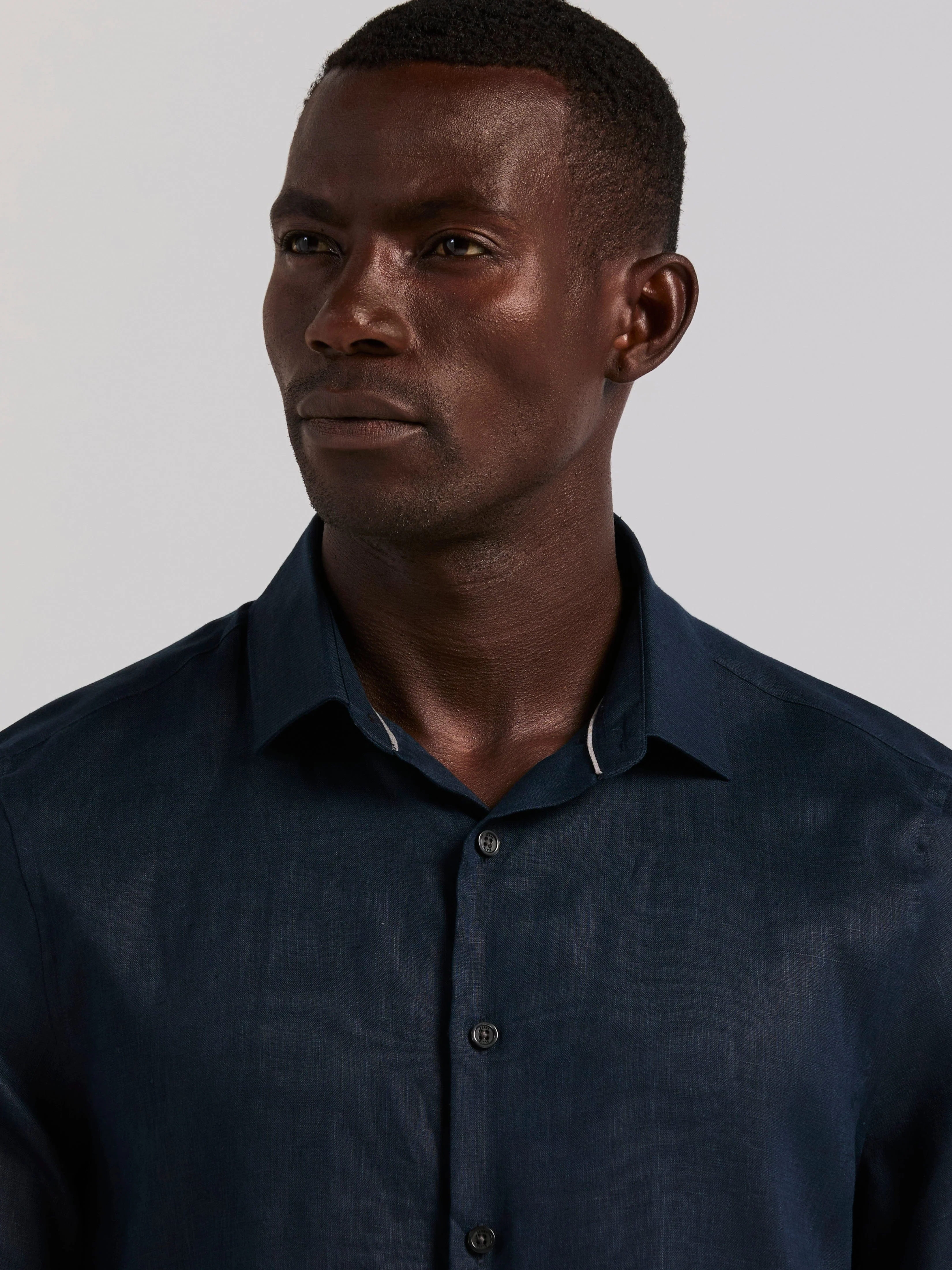 Linen Short Sleeve Shirt - Image 10